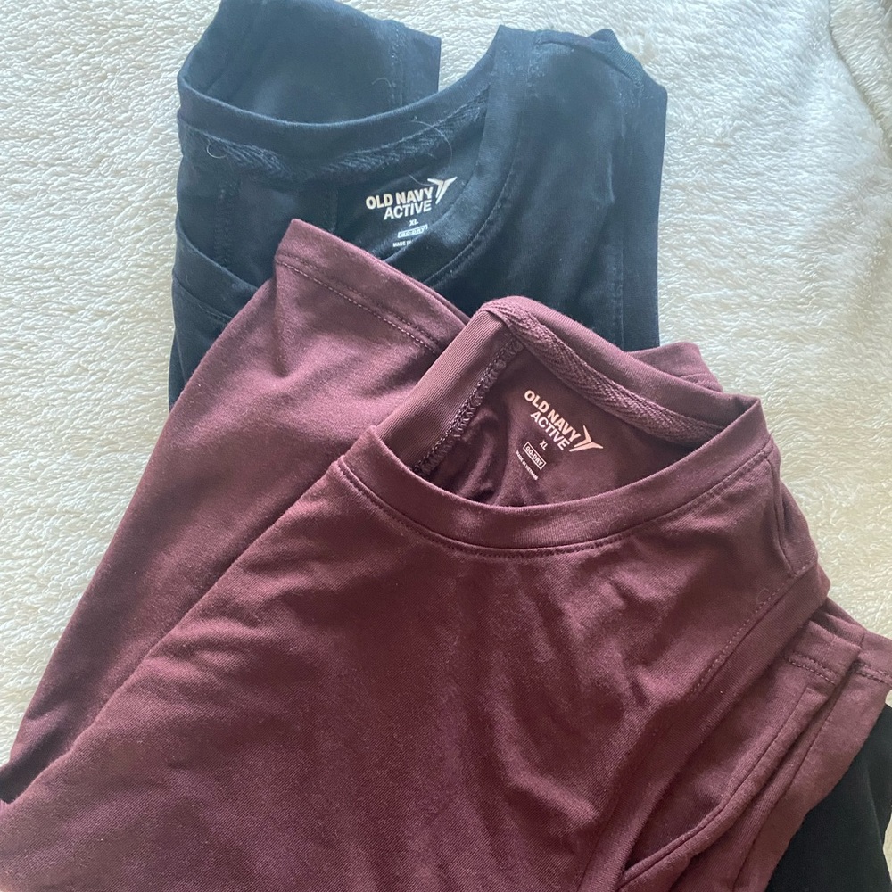 Lot of 2 Old Navy Muscle Tees Crop Black Brown XL Tank Tops Shirts Athletic